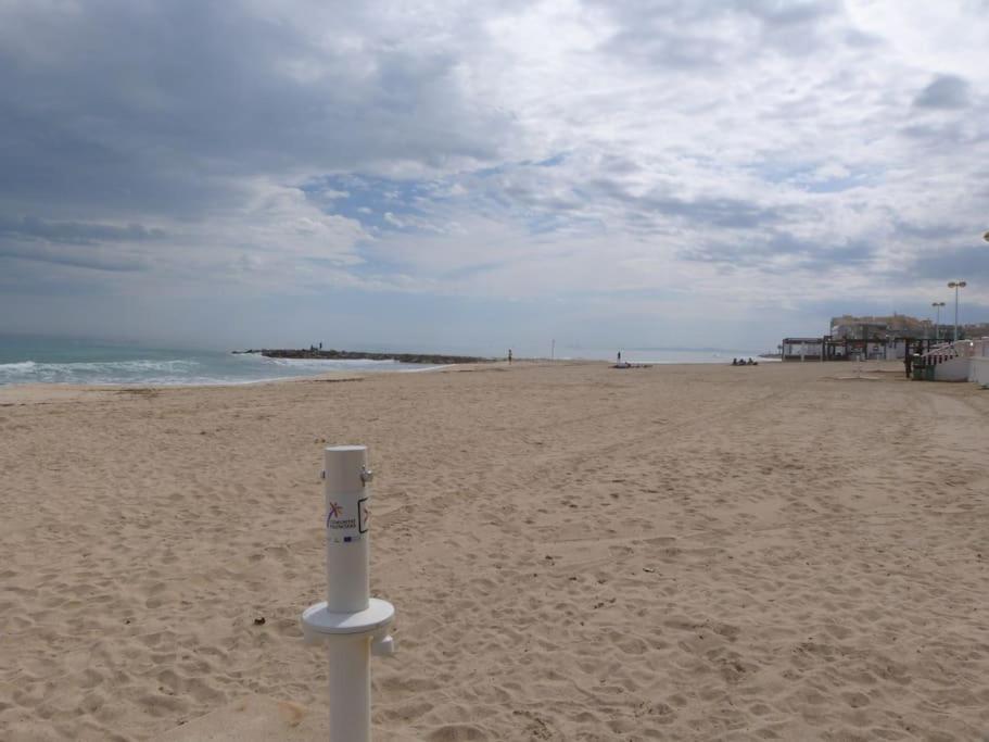 Modern Apartment In Torrevjea 200M From The Loccos Beach Torrevieja Extérieur photo
