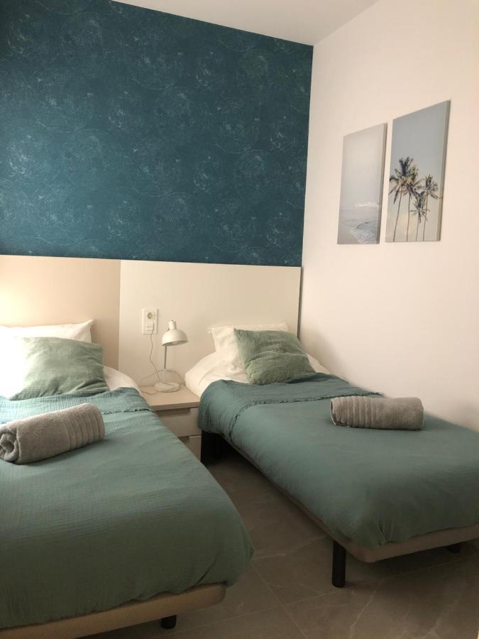 Modern Apartment In Torrevjea 200M From The Loccos Beach Torrevieja Extérieur photo